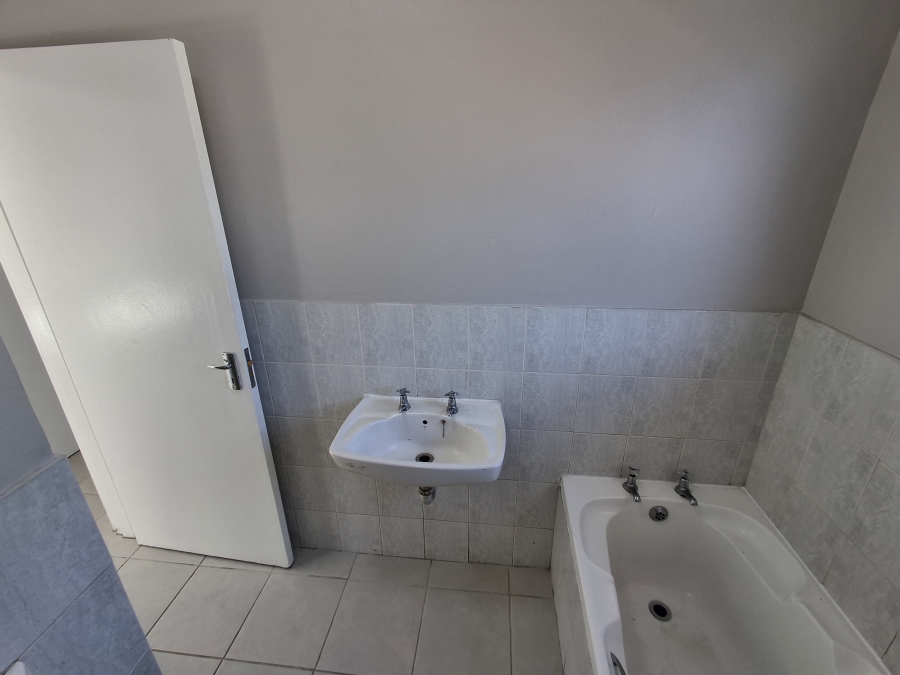To Let 2 Bedroom Property for Rent in Windsor Park Western Cape